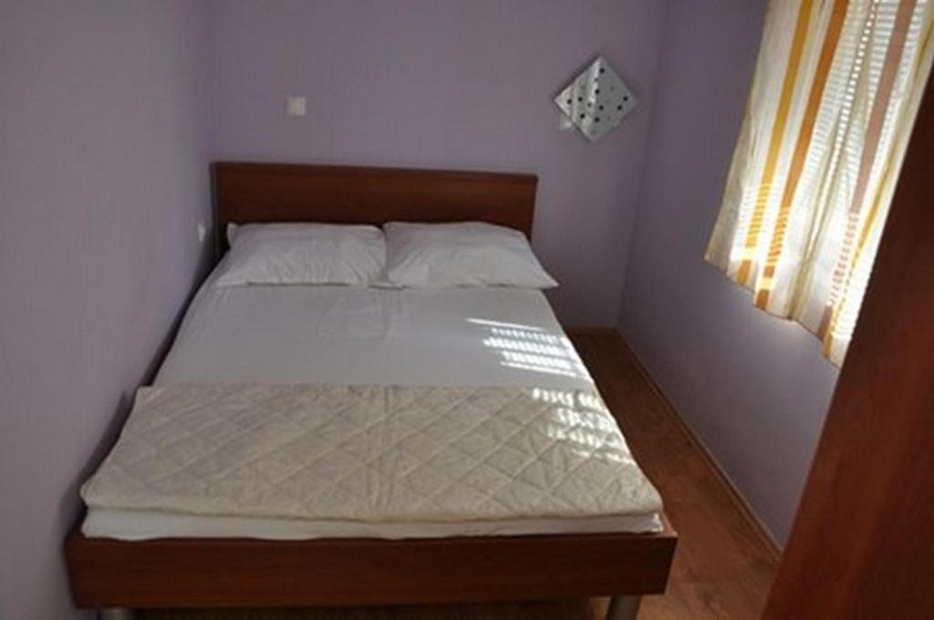 Apartments With A Parking Space Lopar, Rab - 16680 ภายนอก รูปภาพ