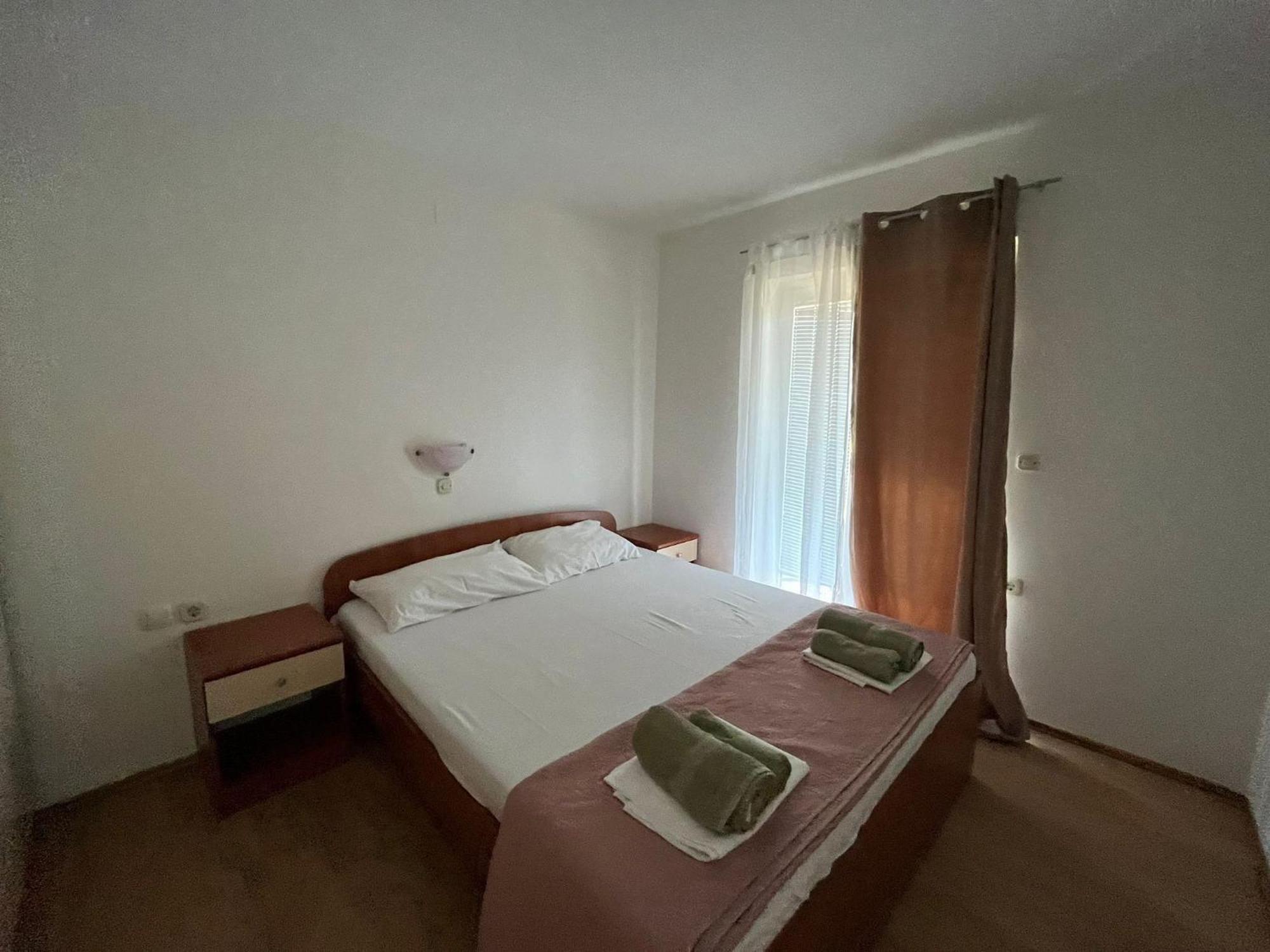 Apartments With A Parking Space Lopar, Rab - 16680 ภายนอก รูปภาพ